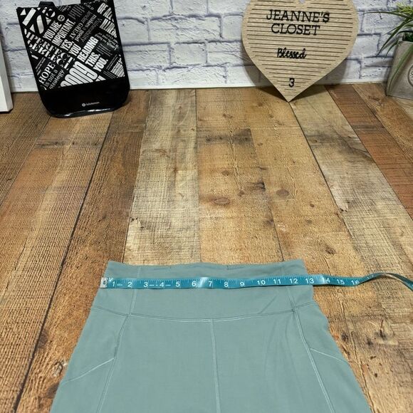 Lululemon Invigorate High-Rise Tight 25"
Misty Glade size 6 - Picture 10 of 14